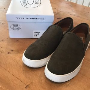 Steve Madden slip ons